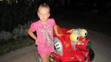 Врачи нашли опухоль в мозге 6-летней Даши Меляковой из Воронежской области