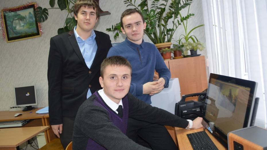 Репьевские школьники победили в областном конкурсе социальной рекламы