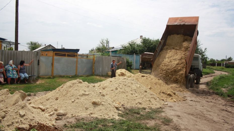 Погода в сухом донце богучарского. Село сухой Донец Богучарского района Воронежской области. Сельсовет сухой Донец Богучарского района. Засыпная улица. Богучарский щебень Воронежская область.