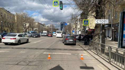 Пенсионерку сбили на пешеходном переходе в центре Воронежа
