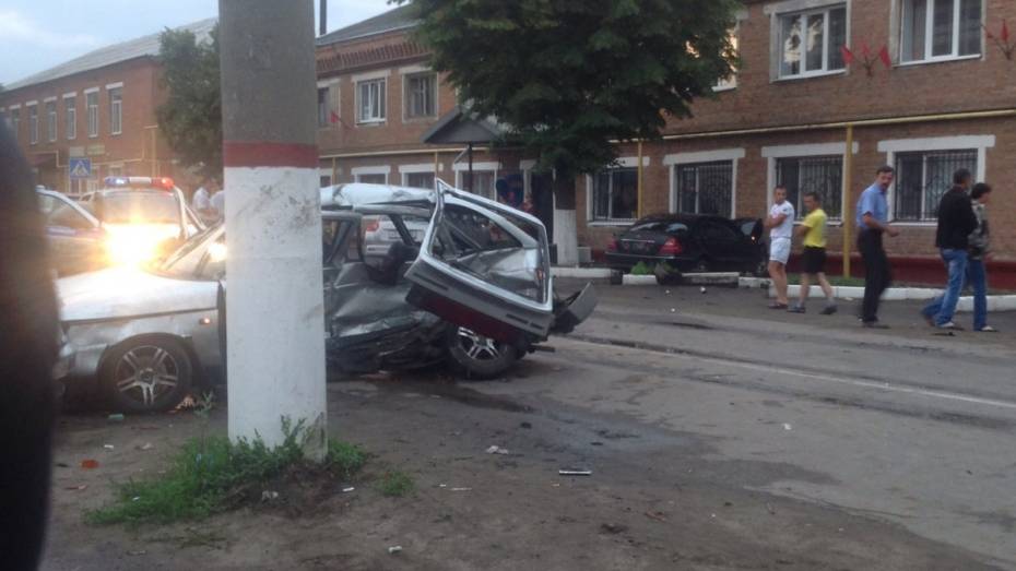 В Воронежской области госпитализировали сбежавшего с ДТП с 3 погибшими водителя Mercedes 