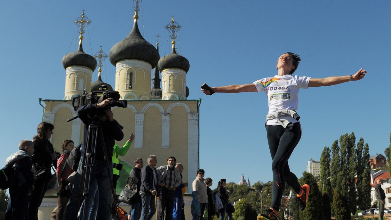 Третий «Воронежский марафон» прошел на Адмиралтейской площади