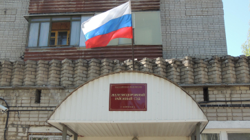 В Воронеже на 12 суток арестовали мужчину, срывавшего с детей символику Z