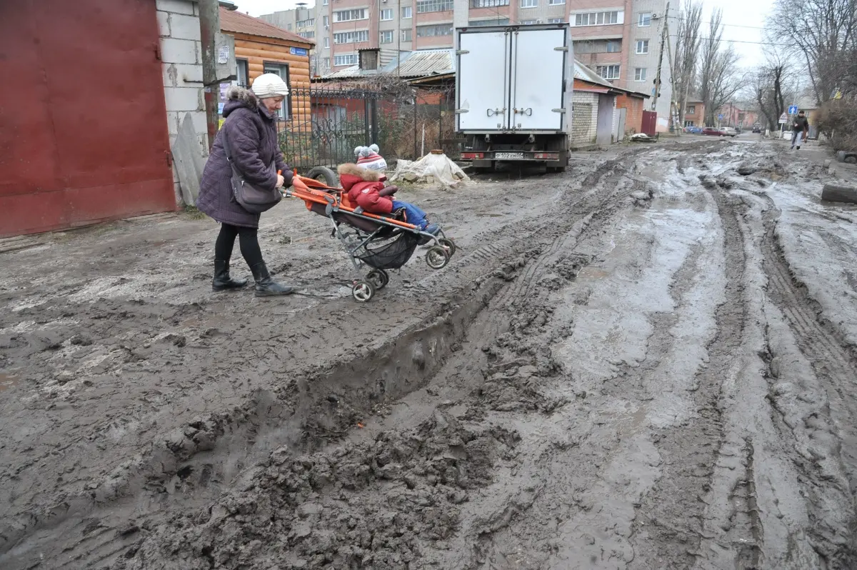 Яма на яме. Как воронежцы из частного сектора стали заложниками бездорожья