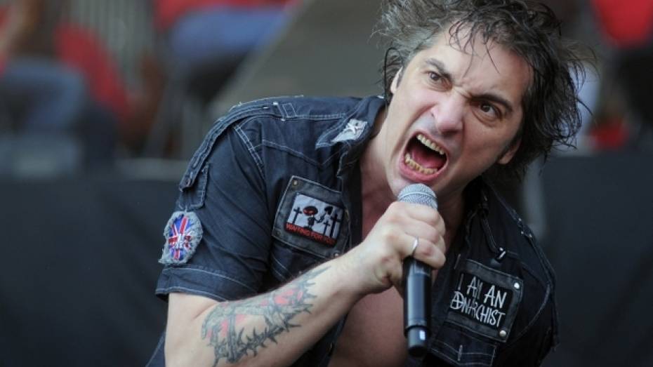 Причиной смерти вокалиста панк-рок группы «Король и Шут» могли стать наркотики