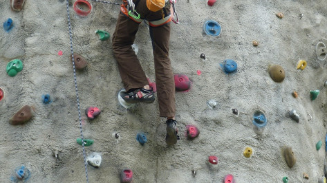 Получивший травмы на скалодроме 16-летний подросток попал в реанимацию в Воронеже