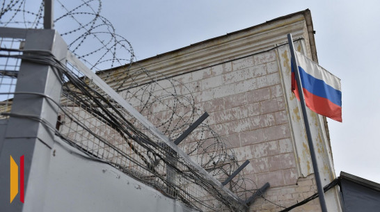 Работа стала домом: экс-сотрудник воронежской колонии сел за взятку от заключенного