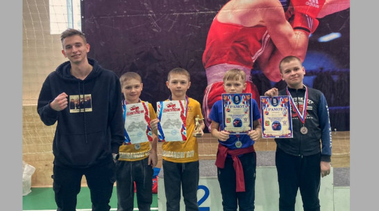 Репьевские боксеры завоевали 5 медалей на региональном турнире