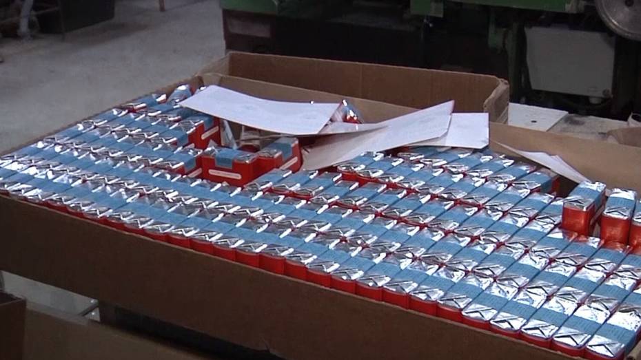 В Воронеже накрыли табачный цех по производству поддельных Marlboro