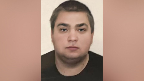 Под Воронежем пропал молодой мужчина с зелено-голубыми глазами