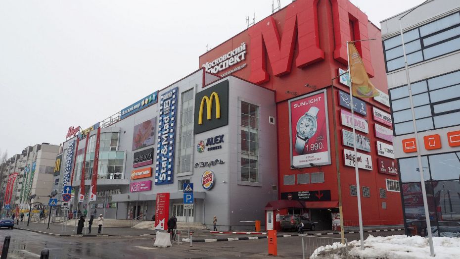 Сообщники украли сейф в торговом центре в Воронеже 1 января 