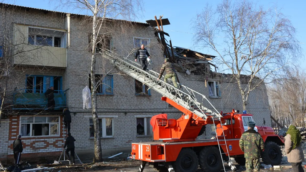 Версия: взрыв в Россоши мог произойти из-за скопления газа от кухонной  плиты, которую оставил включенной погибший