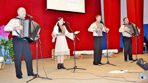 Грибановские музыканты заработали деньги на восстановление местного храма