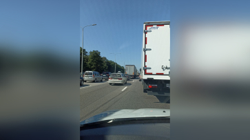 Пробка в 7 км сковала движение на трассе под Воронежем