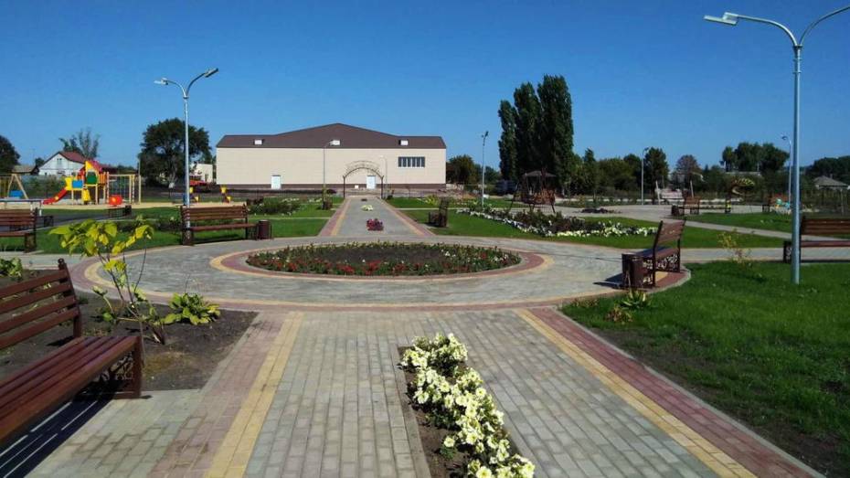 В лискинском селе Нижнемарьино сделали сквер за 7 млн рублей
