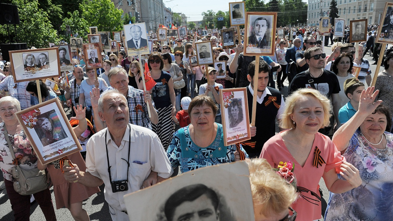 А он один остался из своего полка