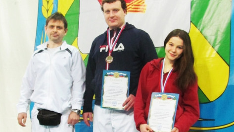Бобровские каратисты завоевали серебро и две бронзы на двух чемпионатах