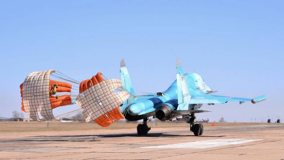 Истребители Су-34 нанесли ракетно-бомбовой удар по воронежскому полигону «Погоново»