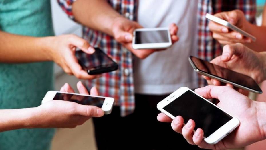 Жители Воронежской области за 9 месяцев потратили 22,5 млрд рублей на смартфоны