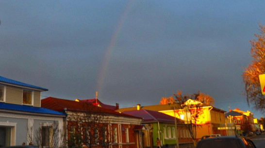 Жители Павловска в декабре наблюдали радугу
