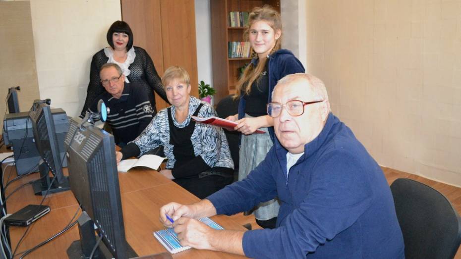 Лискинские студенты бесплатно обучат пенсионеров компьютерной грамотности