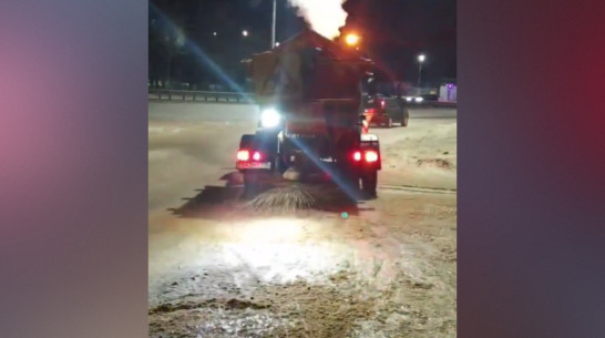 За ночь с улиц Воронежа вывезли 850 кубометров снега