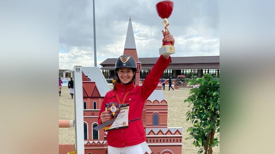 Павловчанка завоевала «золото» и 2 «серебра» на международных соревнованиях по конному спорту