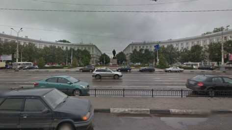 В Воронеже запретят парковку и перекроют улицу возле железнодорожного вокзала 22 июня