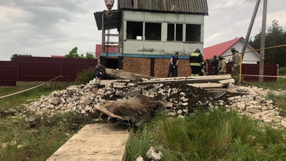 Прокуратура взяла под контроль проверку гибели под завалом детей в Воронежской области