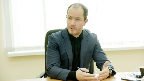 Воронежский губернатор поздравил с днем рождения генерального директора «Факела»