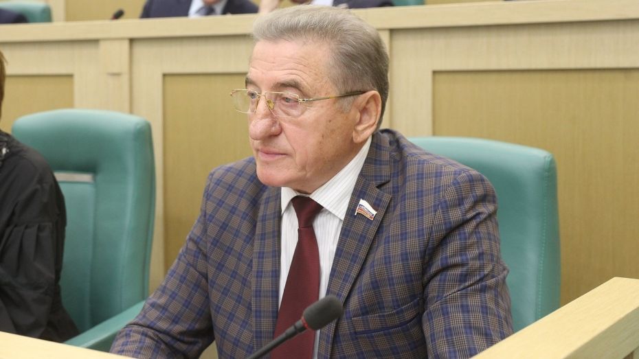 Воронежский сенатор Сергей Лукин – о замене лифтов в жилых домах