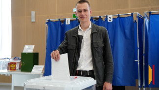 В Острогожске впервые проголосовал 18-летний студент