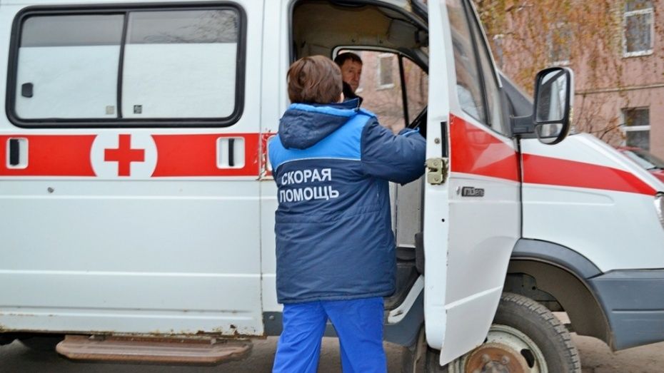 В Воронеже Renault Logan сбил 79-летнюю пенсионерку