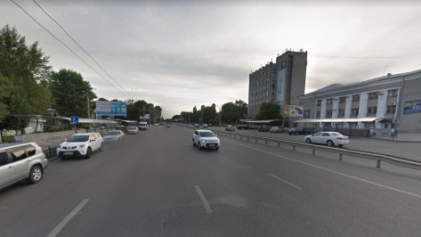 Движение по сторонам улицы Ворошилова в Воронеже будут поочередно перекрывать