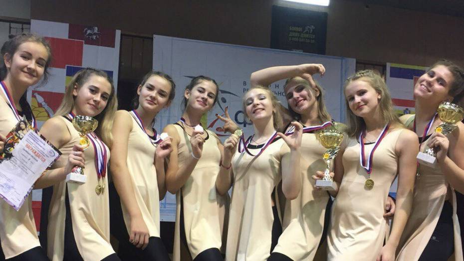 Каменский ансамбль танца «Жемчужинка» получил 12 золотых наград на областном чемпионате