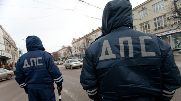 Семеро воронежских экс-гаишников сядут на скамью подсудимых за коррупцию в 3,7 млн рублей