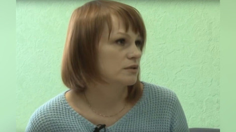 Воронежские врачи обнаружили в животе пациентки метровую салфетку