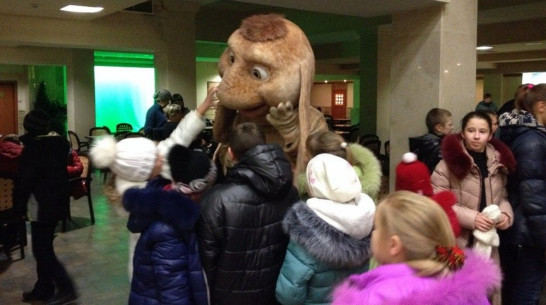 Первыми в Воронеже «Снежную королеву 2» посмотрели 210 воспитанников интернатов