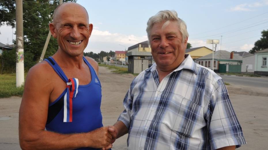 Учитель физкультуры из павловского села отметил свое 59-летие марафоном в 42 километра