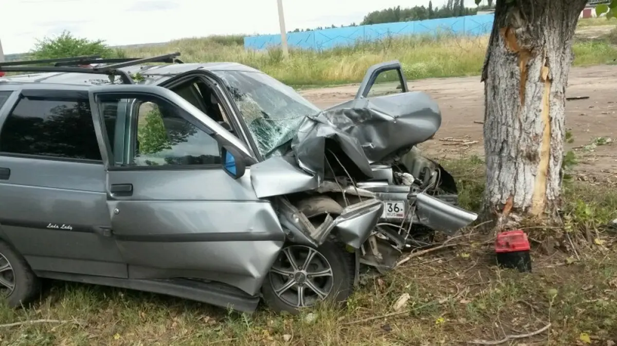 В Семилуках воронежец попал в ДТП на чужой машине