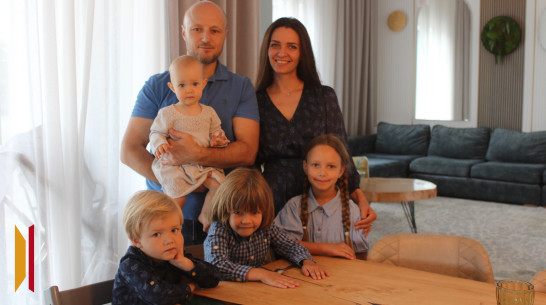 «Рассуждать, ставить цели и двигаться к ним вместе»: супруги Блиновы рассказали о своем рецепте семейного счастья