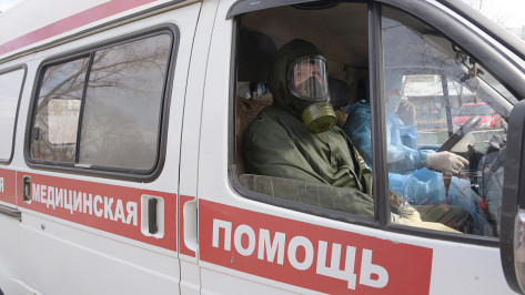 Воронежские врачи получат дополнительные выплаты за борьбу с коронавирусом