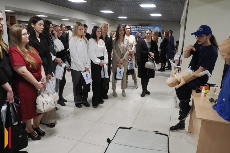 Юные медики