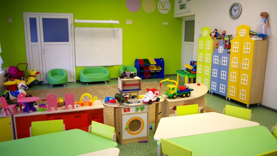 Детский сад с лифтом и кабинетом робототехники построили в Воронежской области