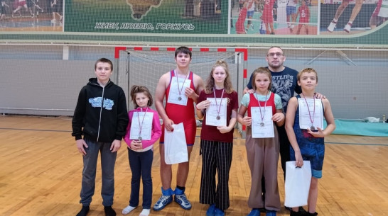 Эртильцы выиграли 5 медалей на открытом турнире по вольной борьбе