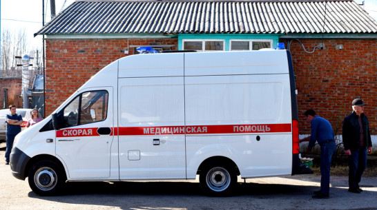 В Калачеевскую райбольницу передали новый автомобиль скорой помощи
