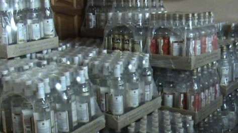 В Воронеже полицейские изъяли 85 тонн контрафактного алкоголя 