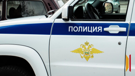 В Нововоронеже мужчина провозил 4 кг наркотиков под днищем автомобиля