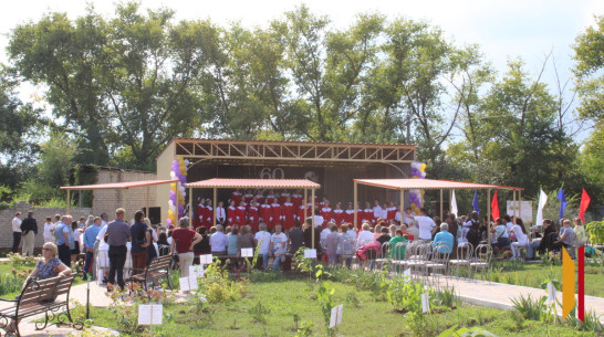 Хохольский лицей получит почти 2 млн рублей на обустройство «Философского сада»