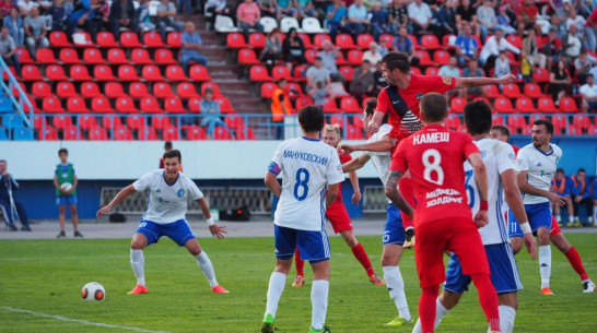 «Факел» проиграл красноярскому «Енисею» в Воронеже